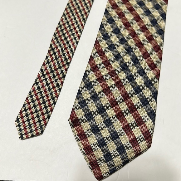 Tommy Hilfiger Two Prints Plaid Silk tie - Picture 2 of 6